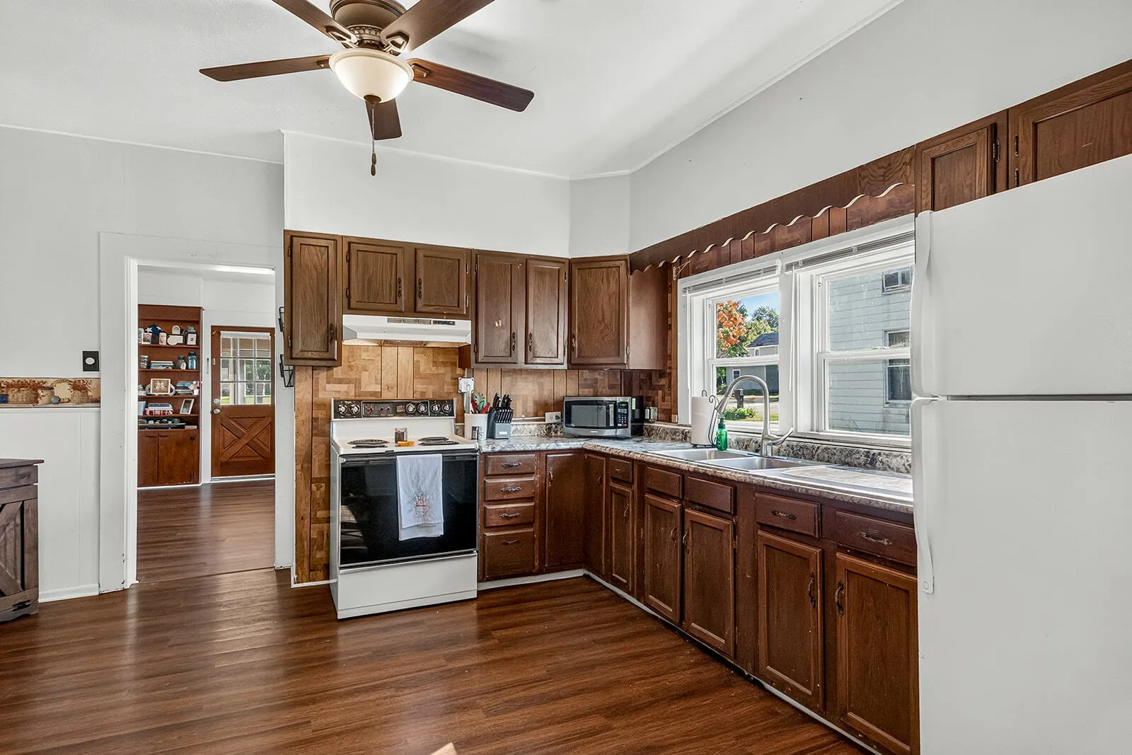 132 Walnut Street IL
