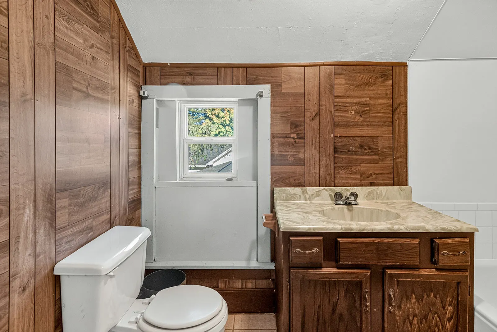 132 Walnut Street IL