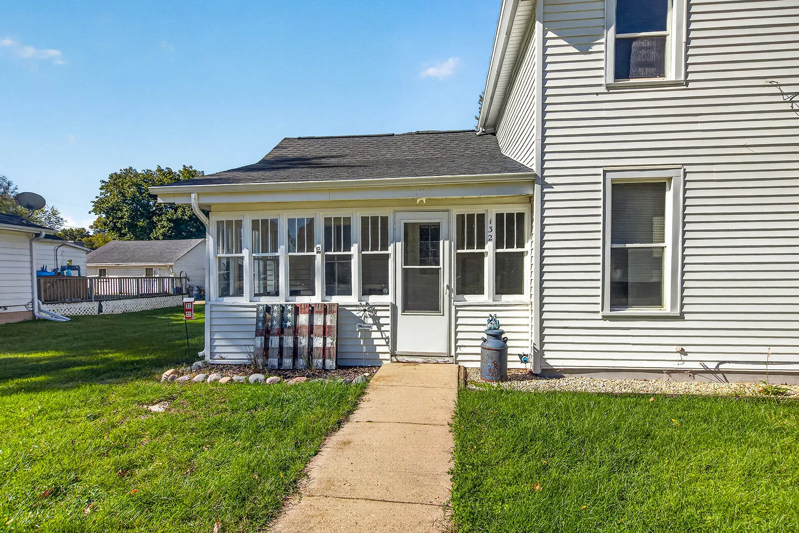 132 Walnut Street IL