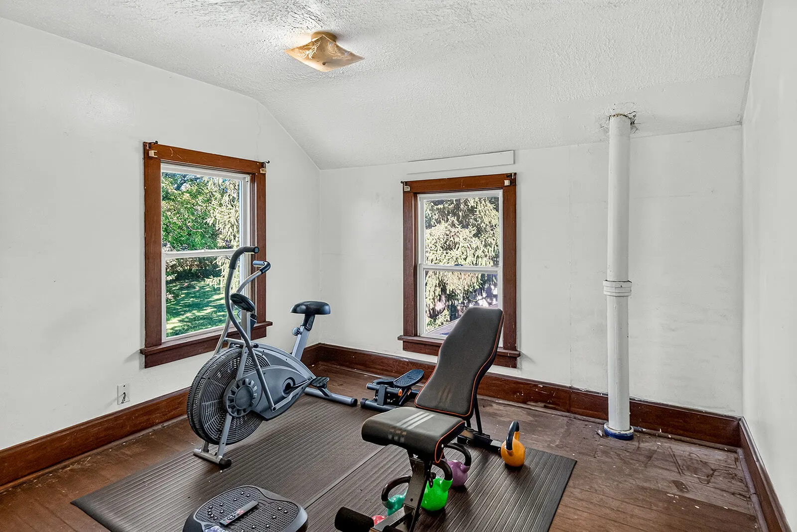 132 Walnut Street IL