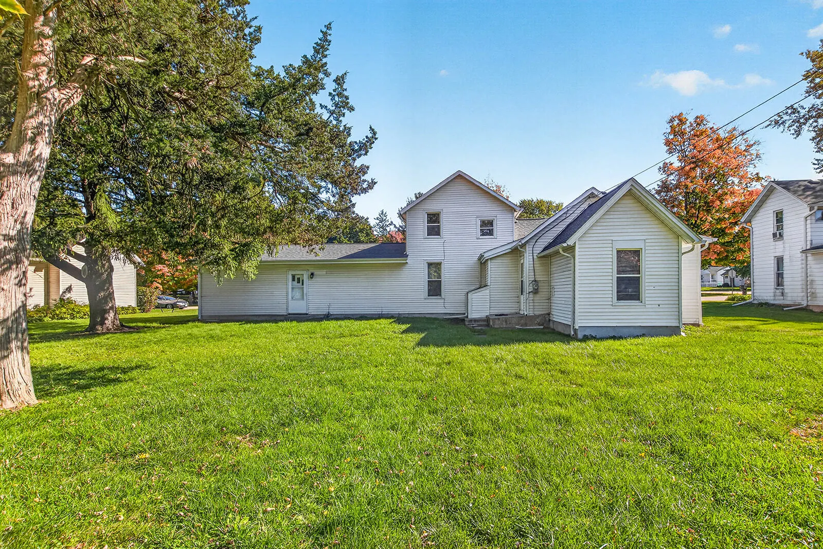 132 Walnut Street IL