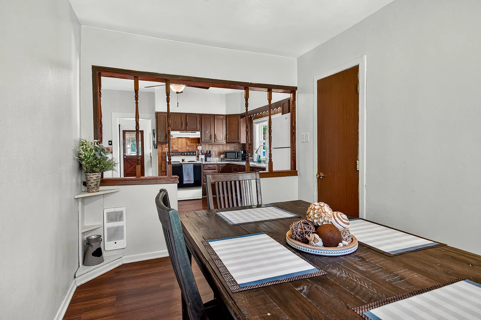 132 Walnut Street IL