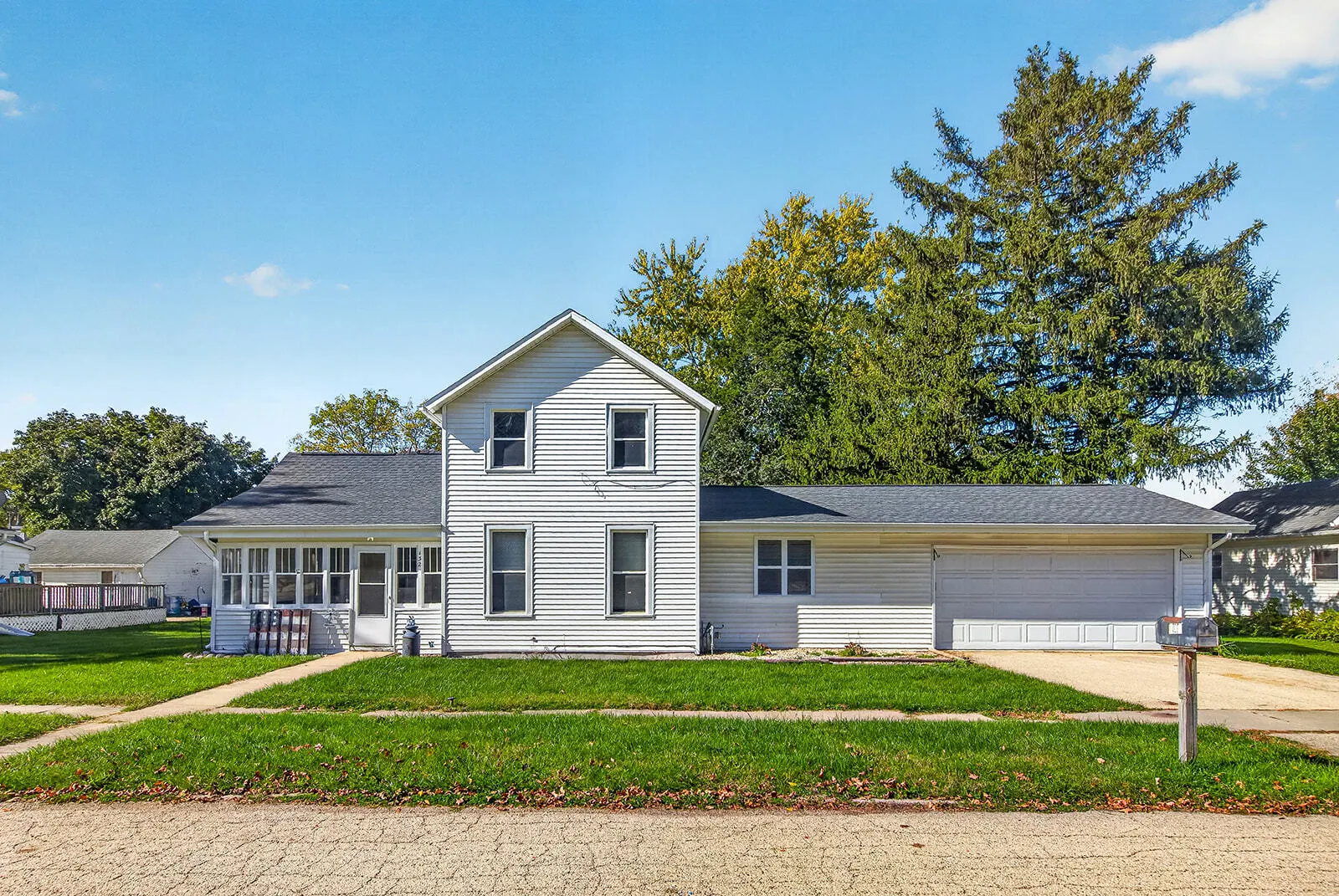 132 Walnut Street IL