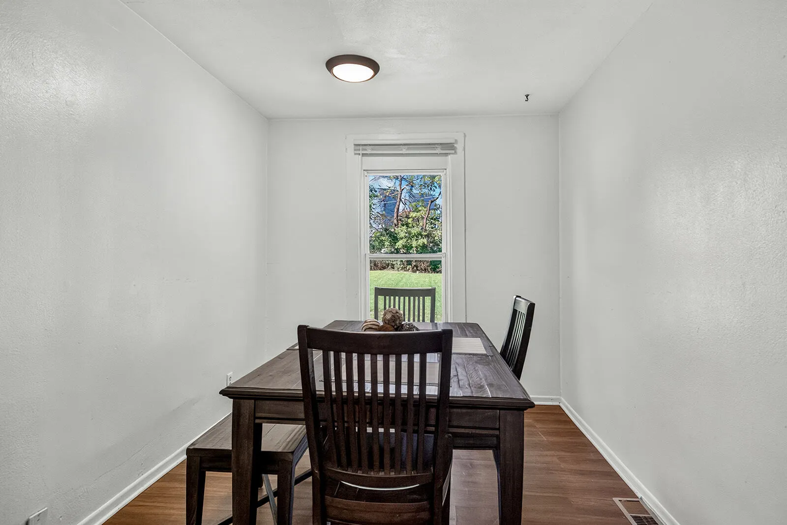 132 Walnut Street IL