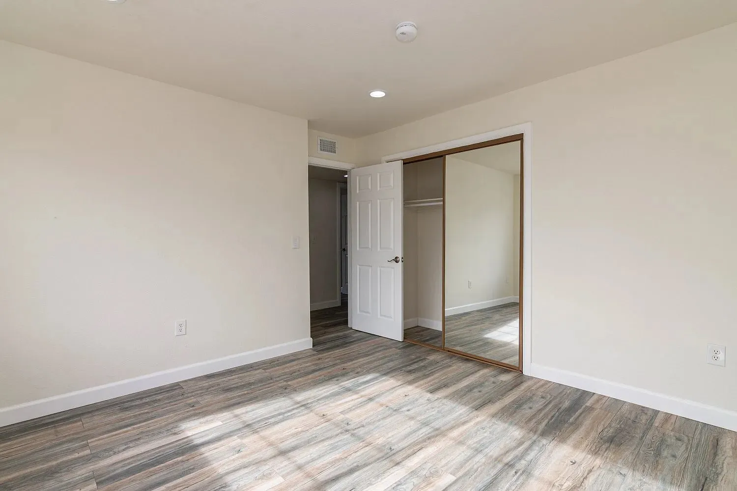 659 Alexander Street CA #5