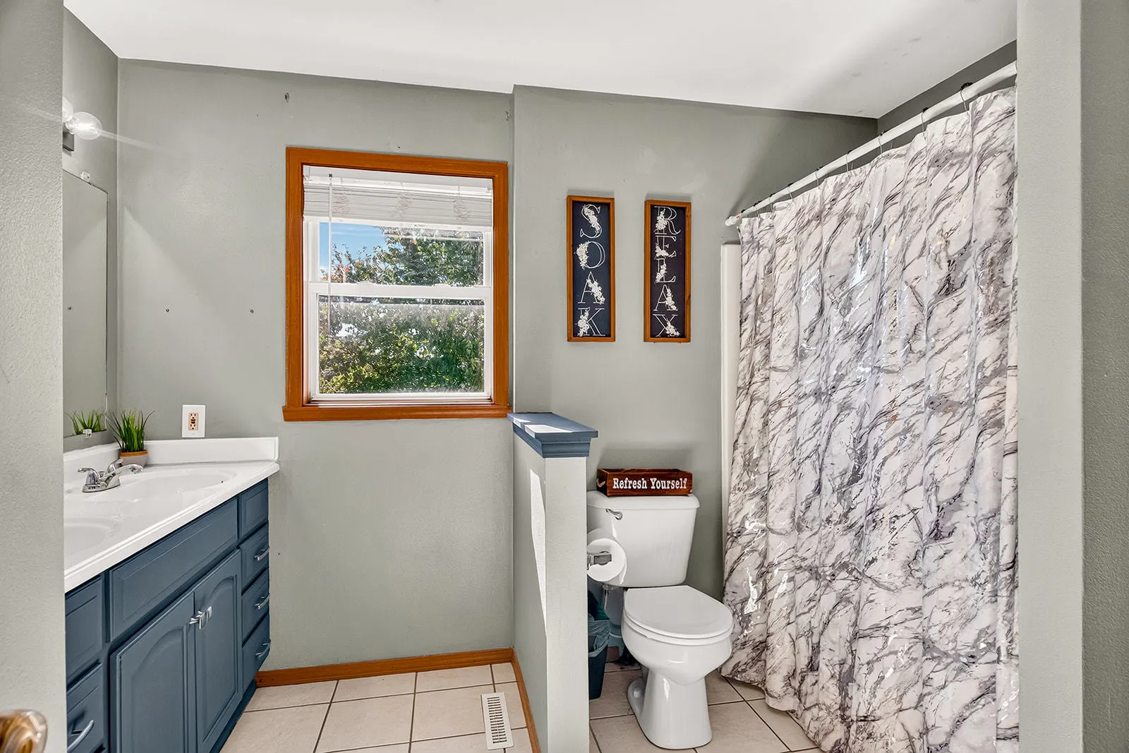 5033 Elmgate Drive IL