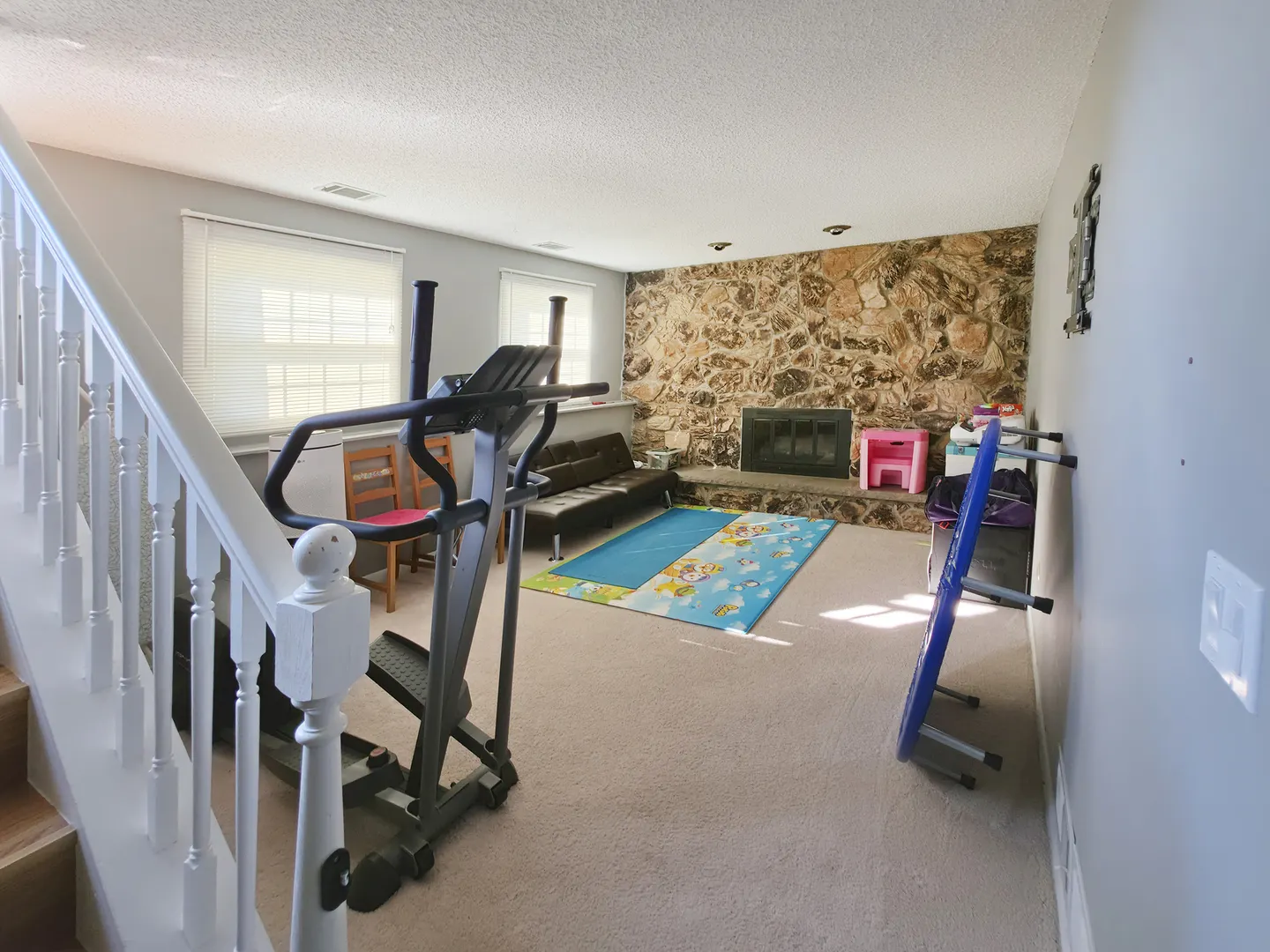 140 S whispering hills Drive IL