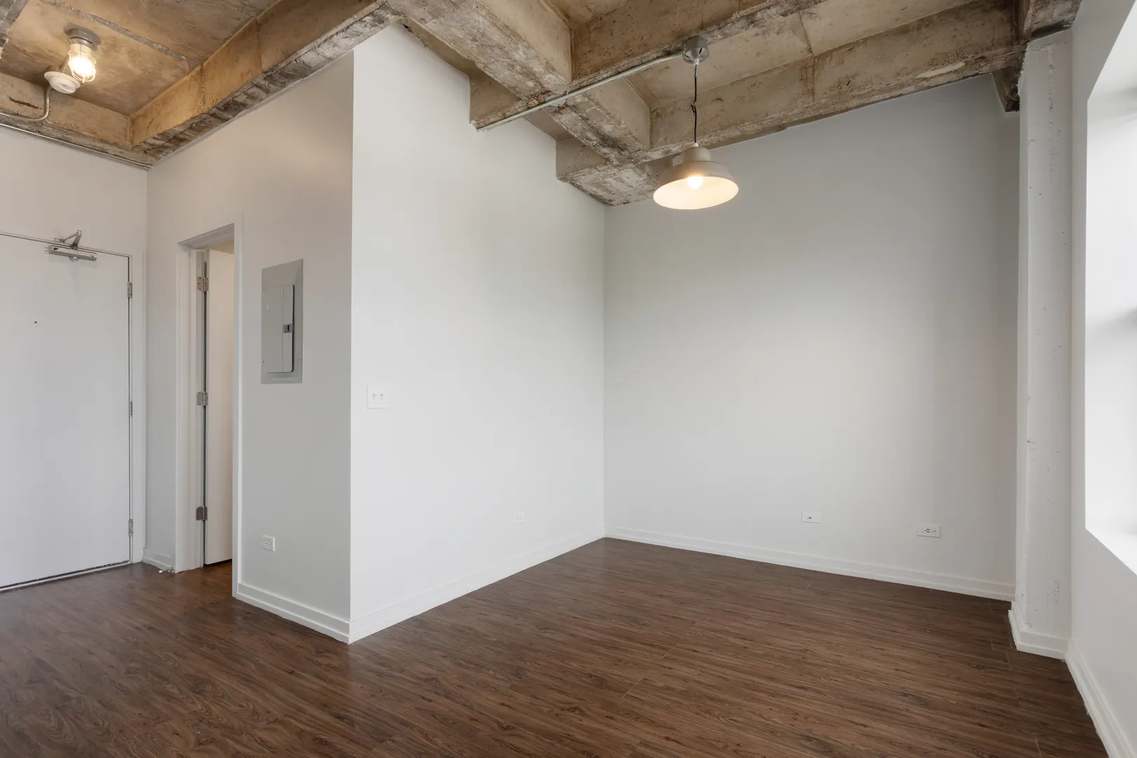 1325 W Wilson Avenue IL #306