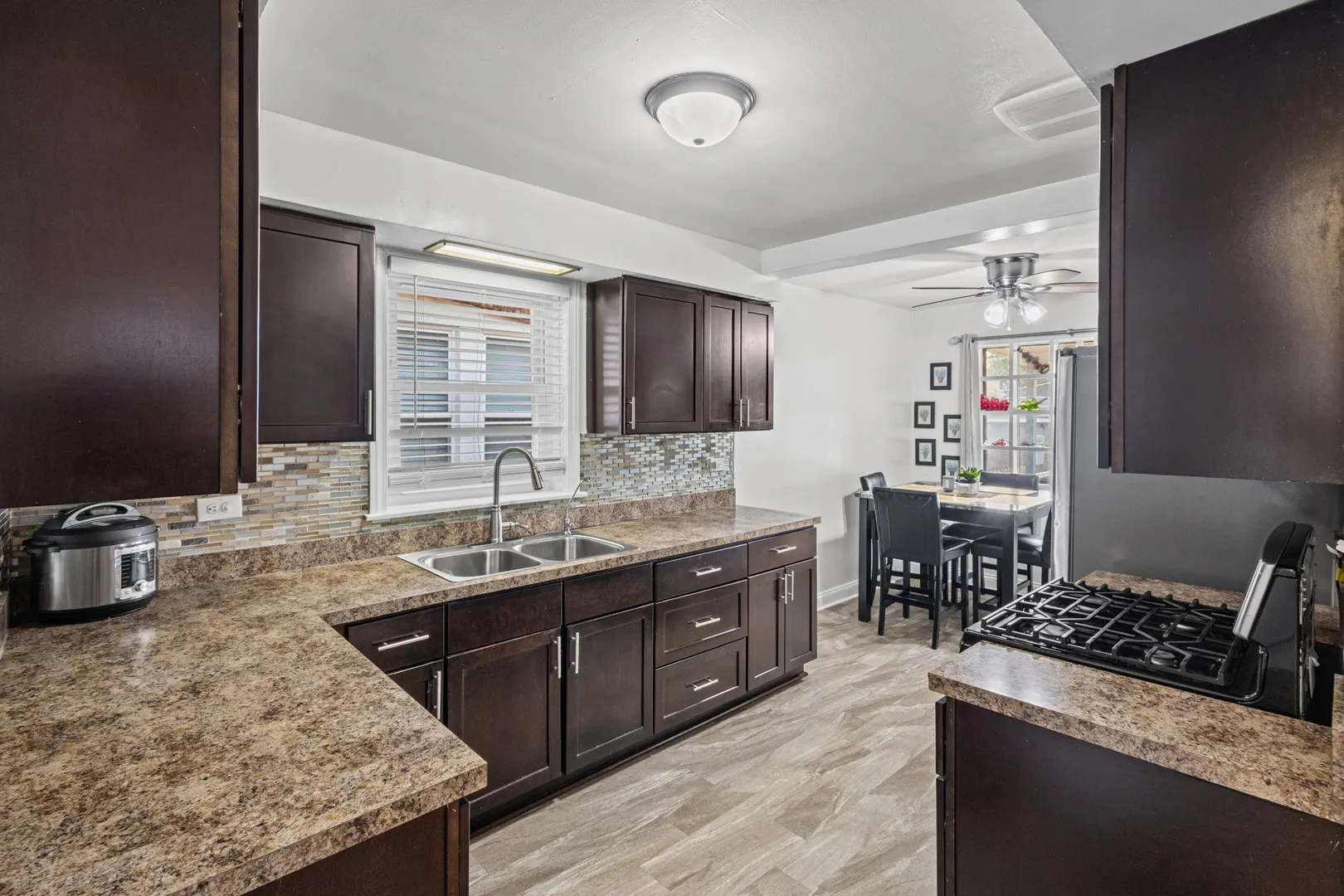 8340 S Yates Boulevard IL