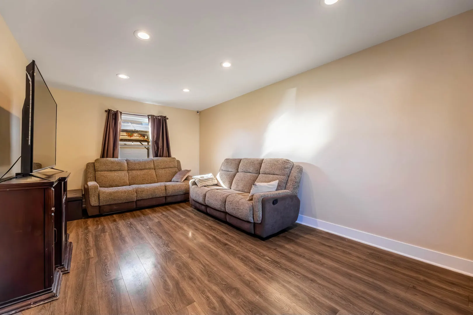 7743 W Ardmore Avenue IL