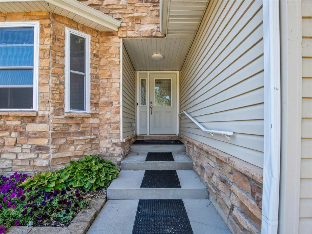 674 Candlewick Drive IL