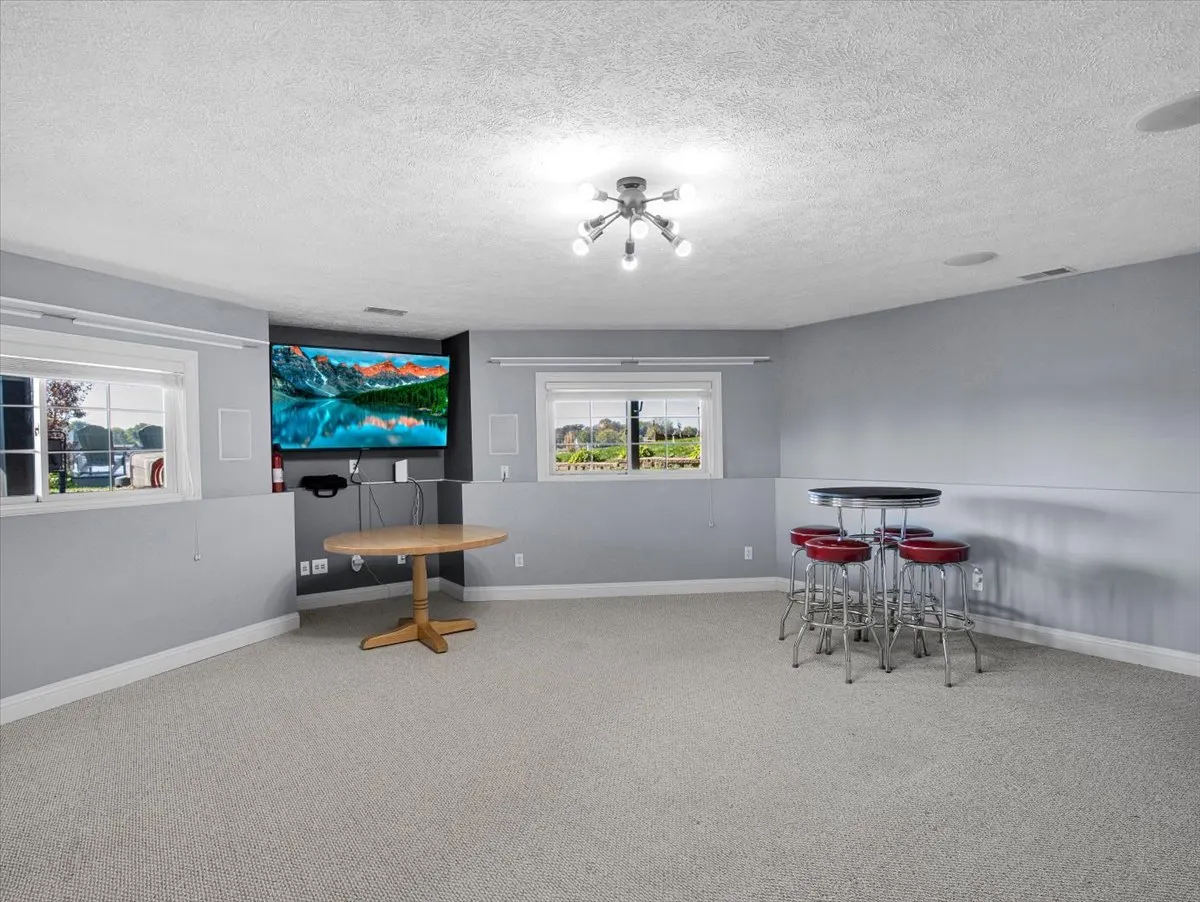 674 Candlewick Drive IL