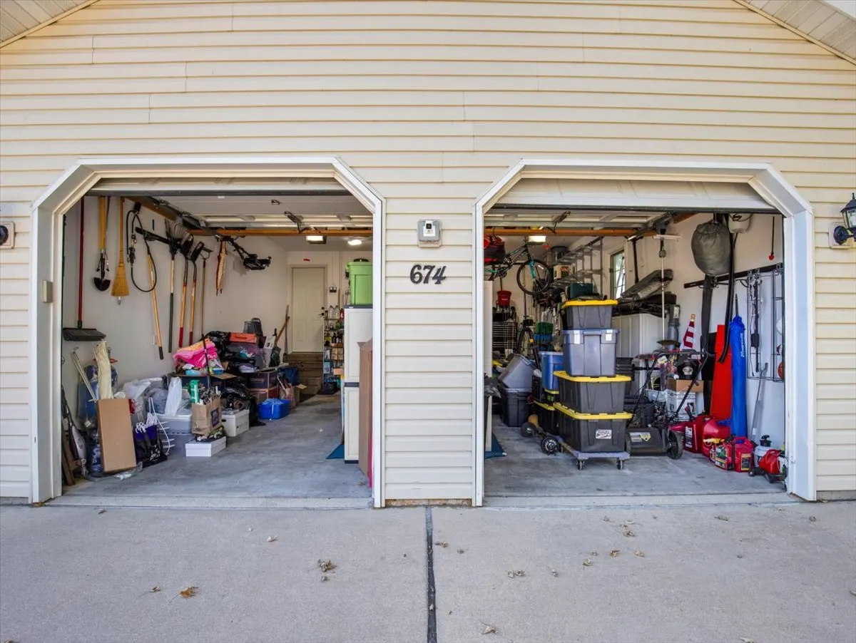 674 Candlewick Drive IL