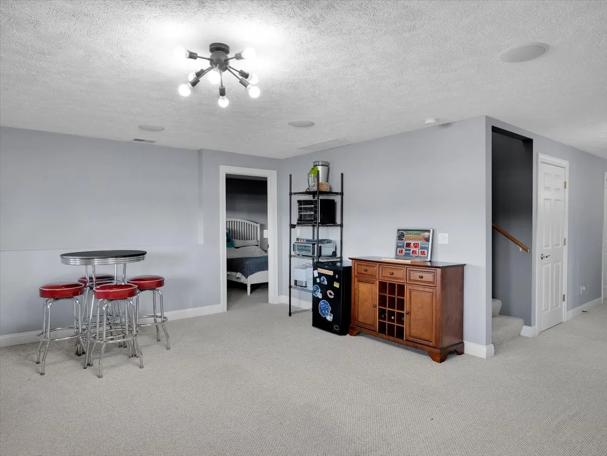 674 Candlewick Drive IL