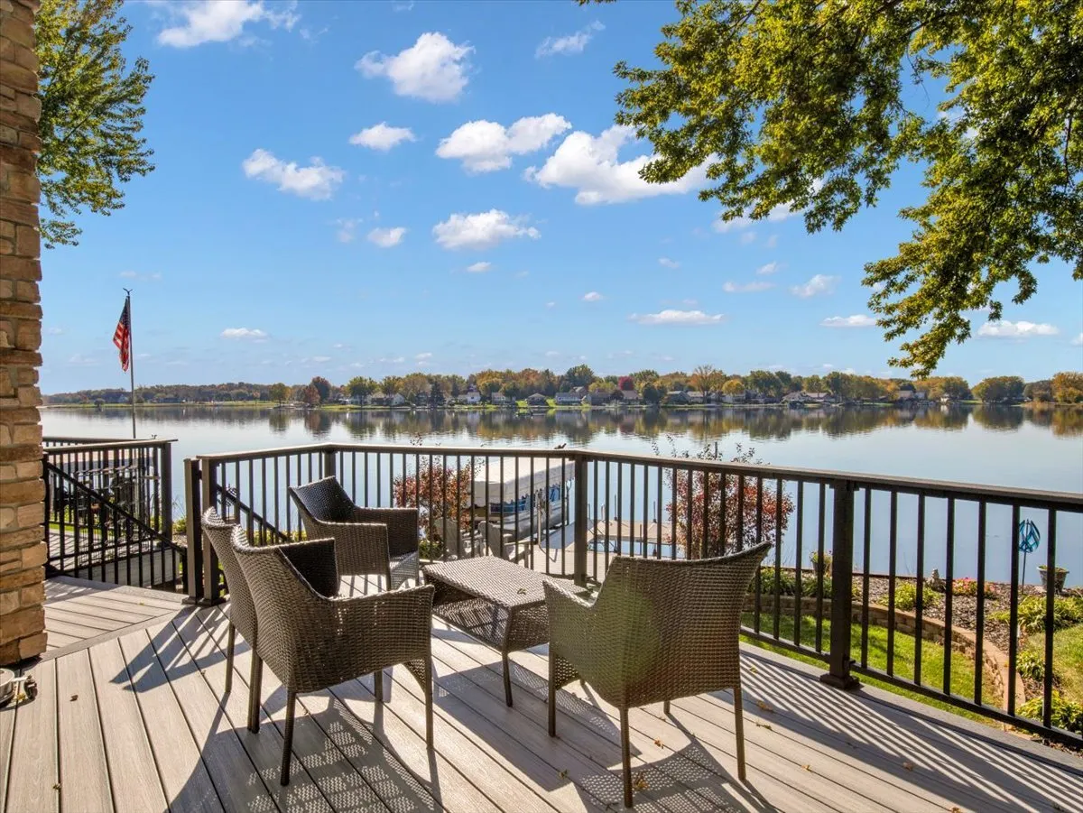 674 Candlewick Drive IL