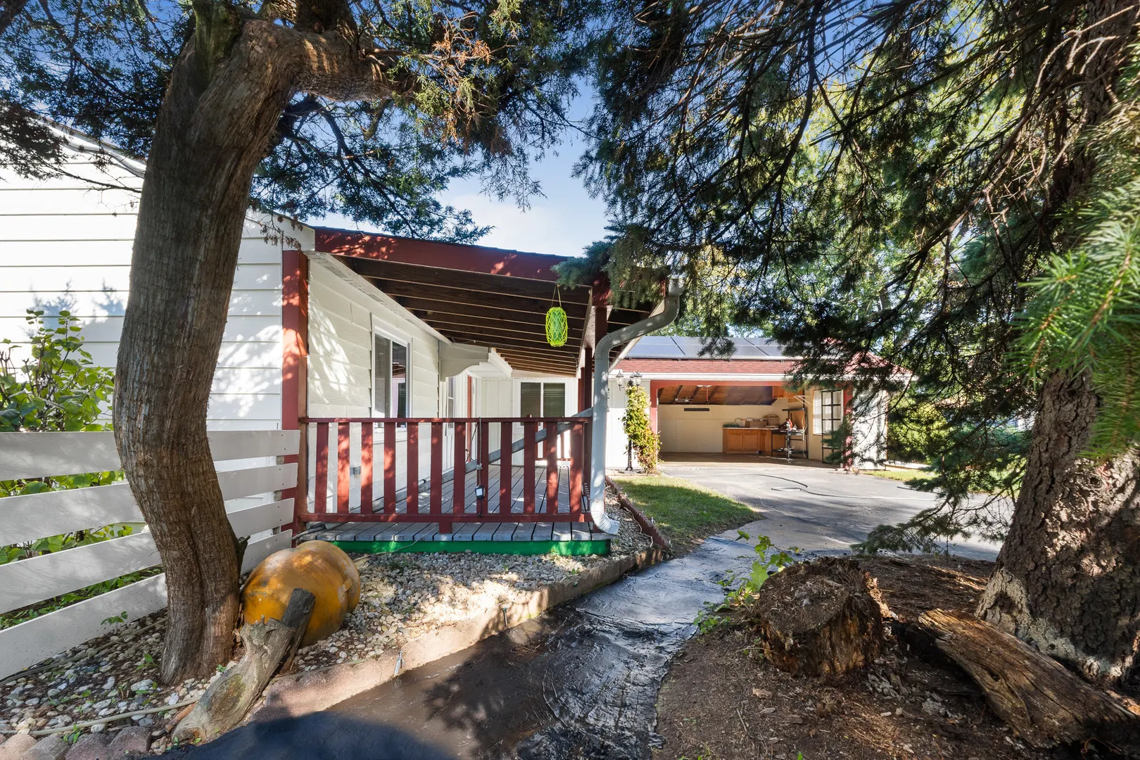 141 Lawton Lane IL
