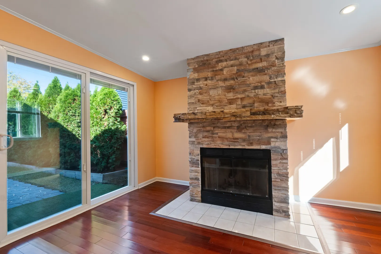 141 Lawton Lane IL