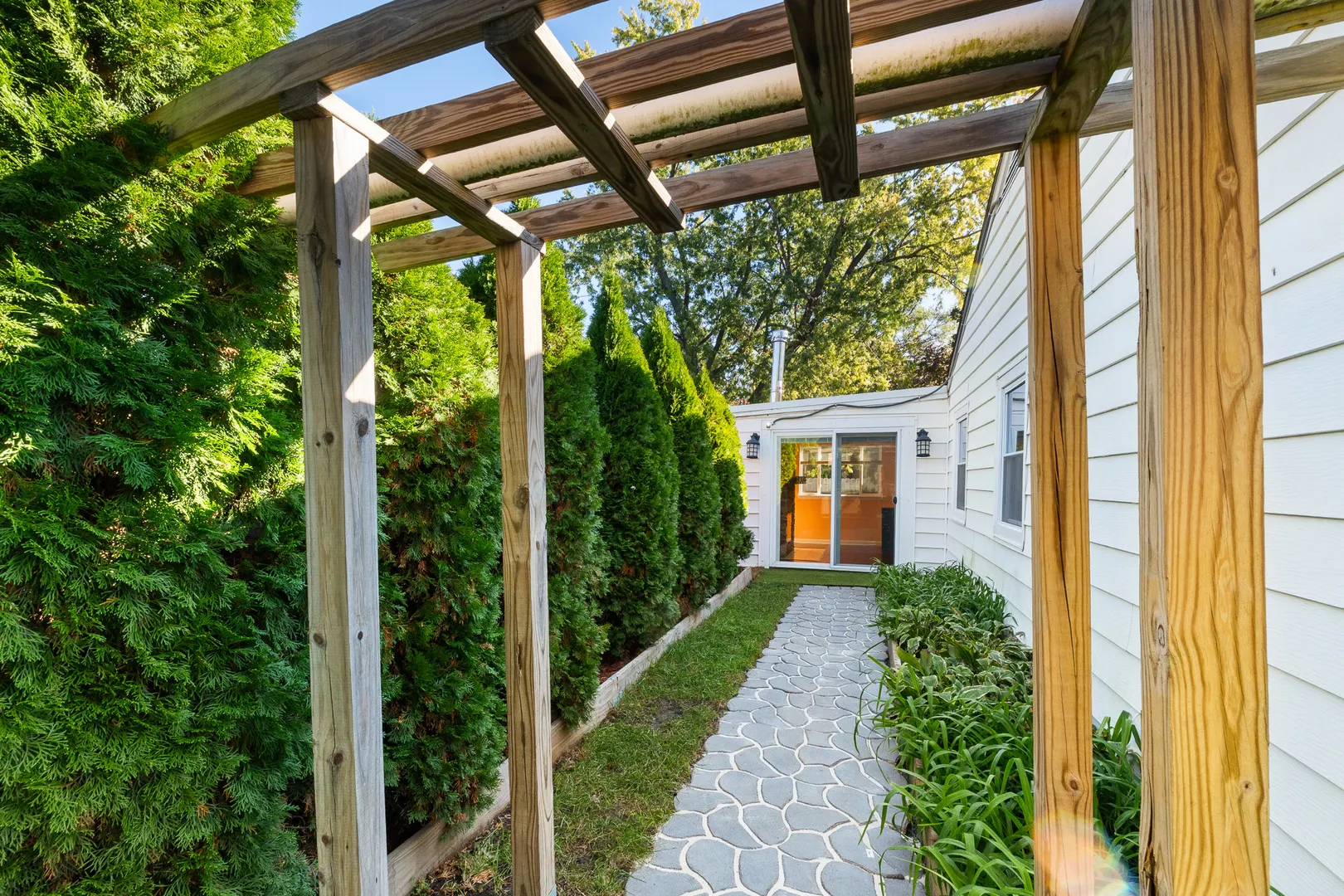 141 Lawton Lane IL