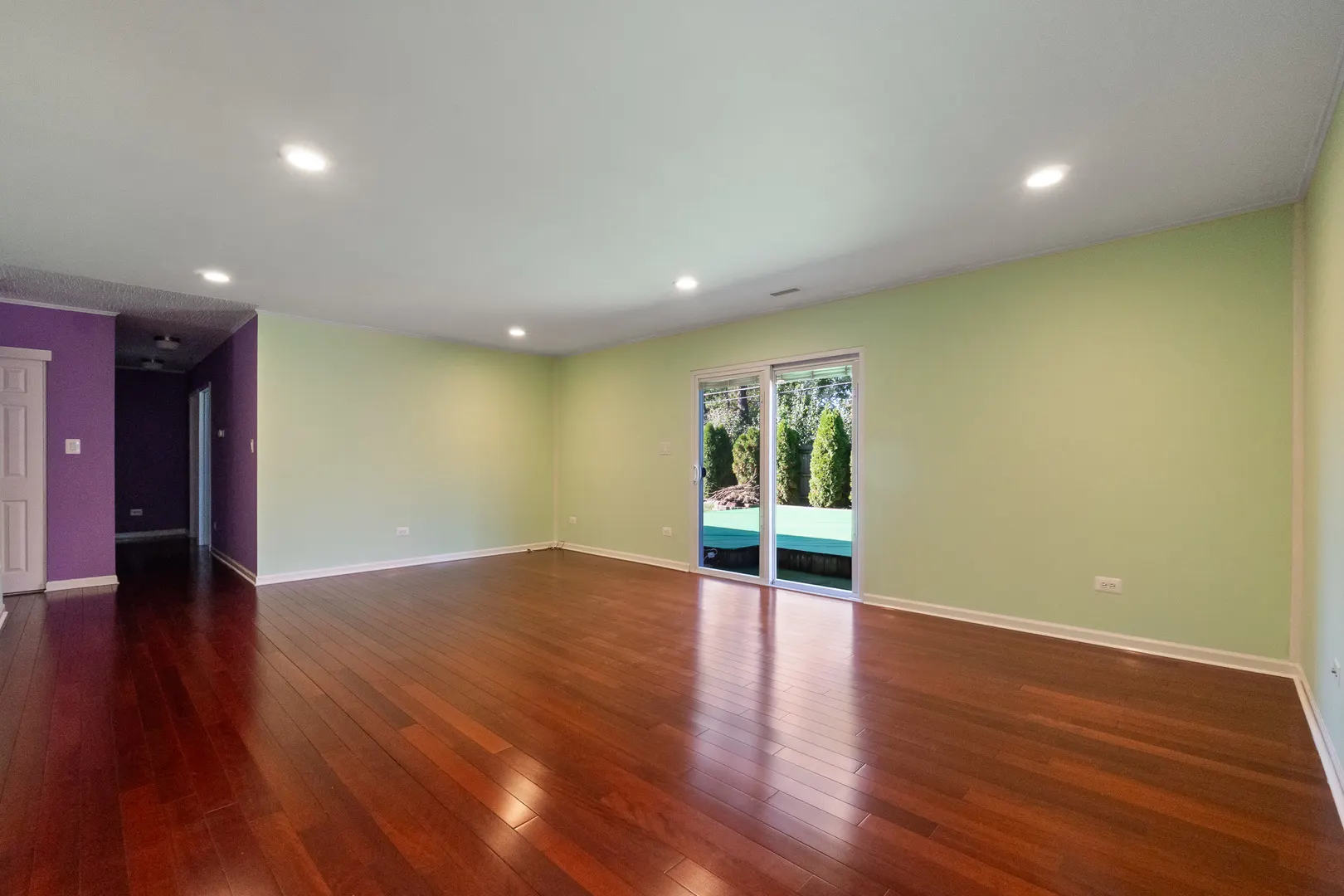 141 Lawton Lane IL