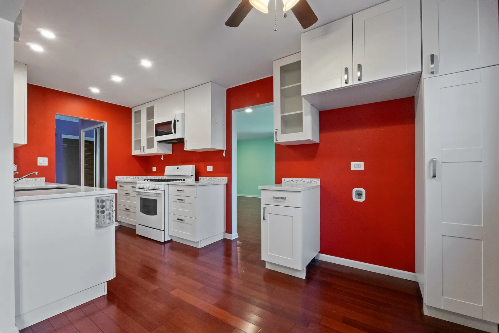 141 Lawton Lane IL