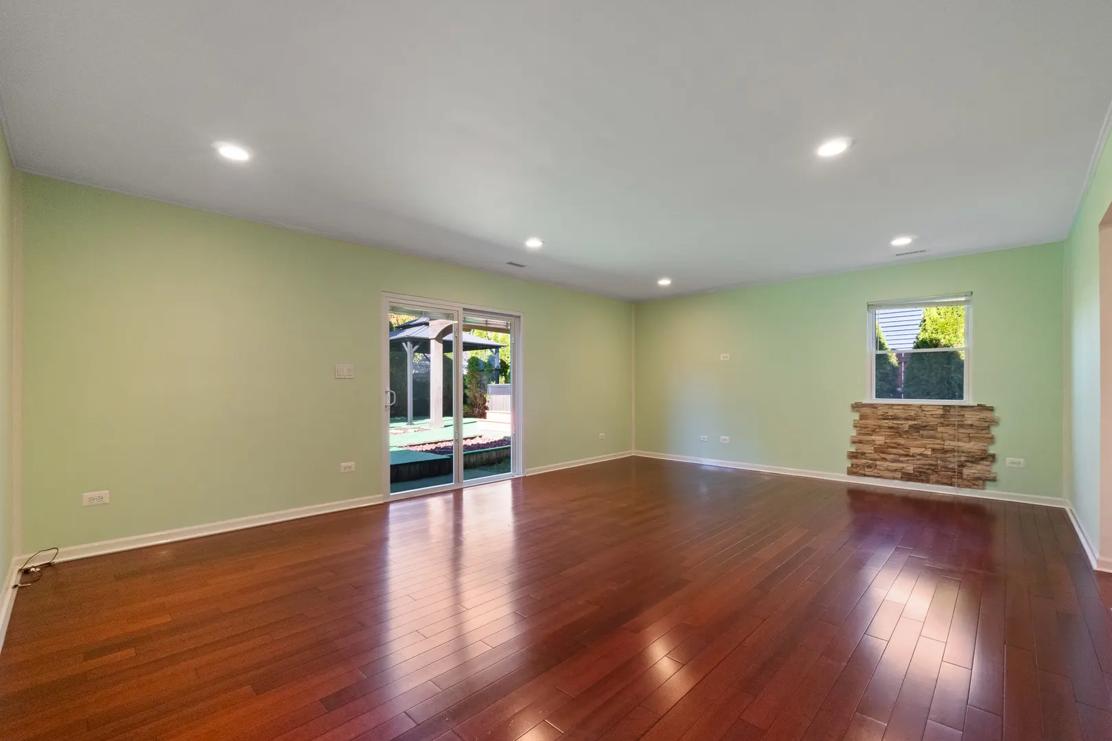 141 Lawton Lane IL