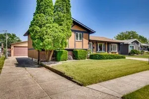 16819 Meadowdale Drive IL