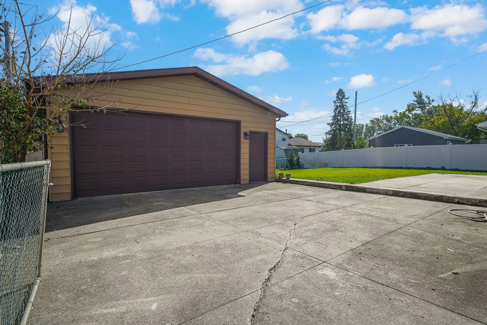 16819 Meadowdale Drive IL