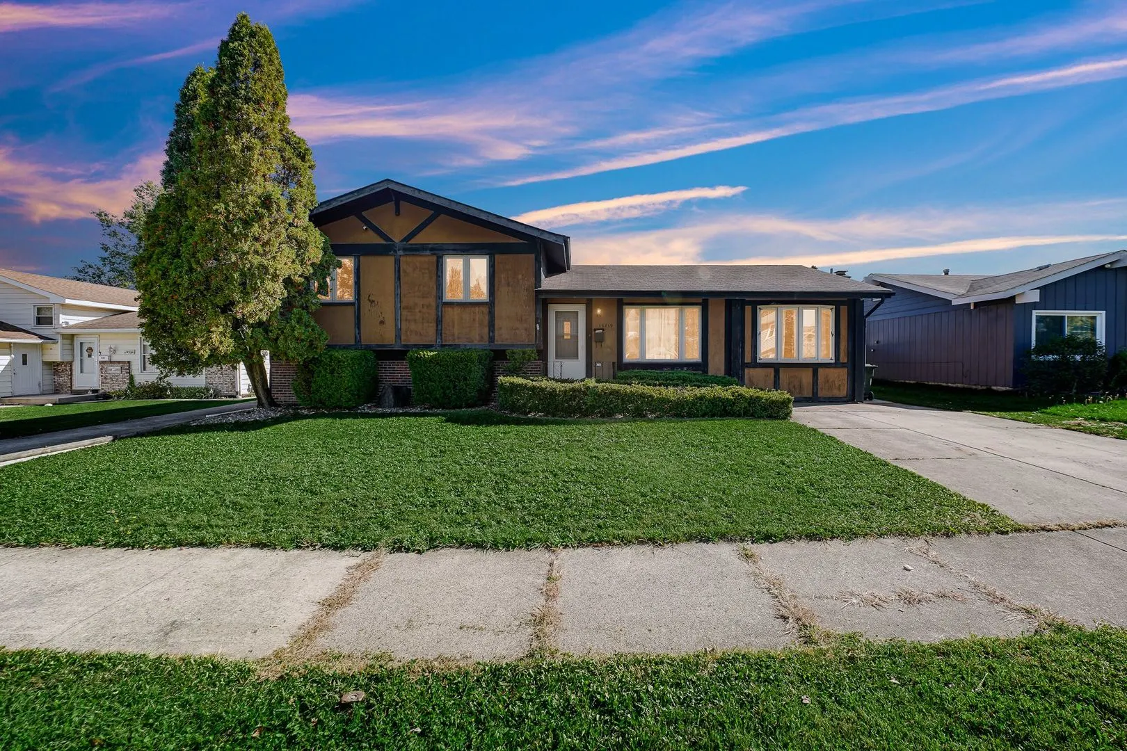 16819 Meadowdale Drive IL