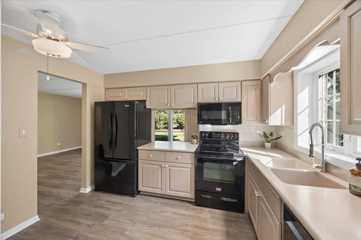 31 Algonquin Drive IL #2