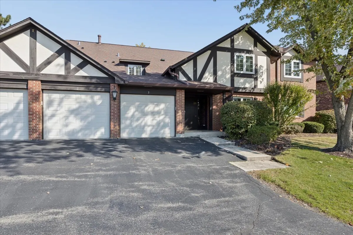 31 Algonquin Drive IL #2