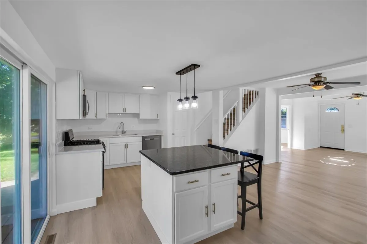 412 Fairfield Drive IL