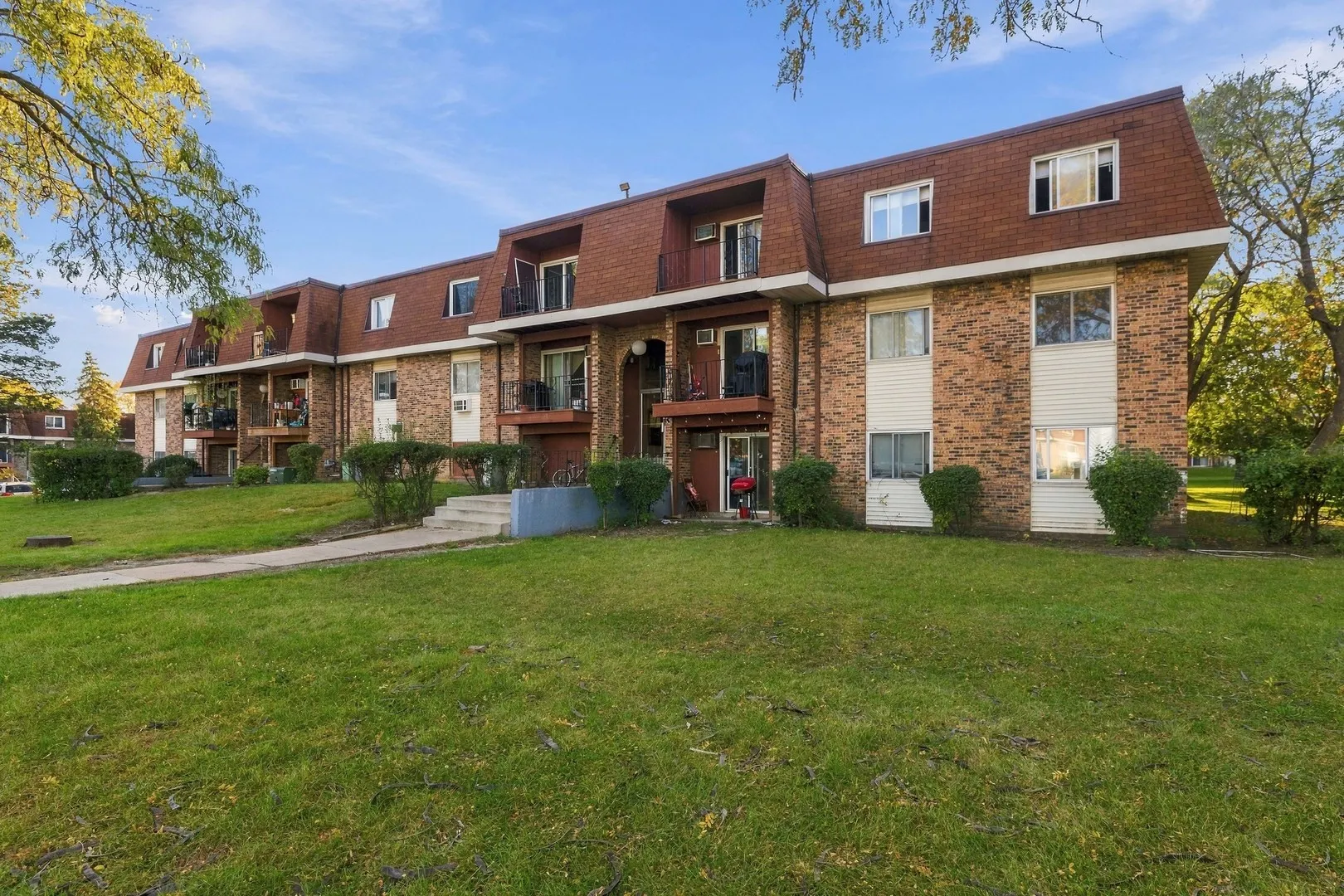 1170 Valley Lane IL #304
