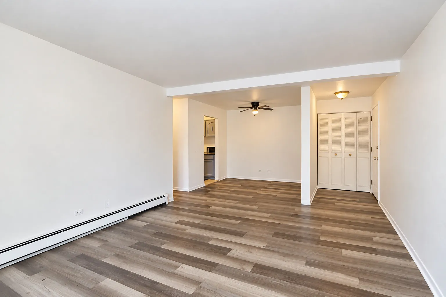 1170 Valley Lane IL #304