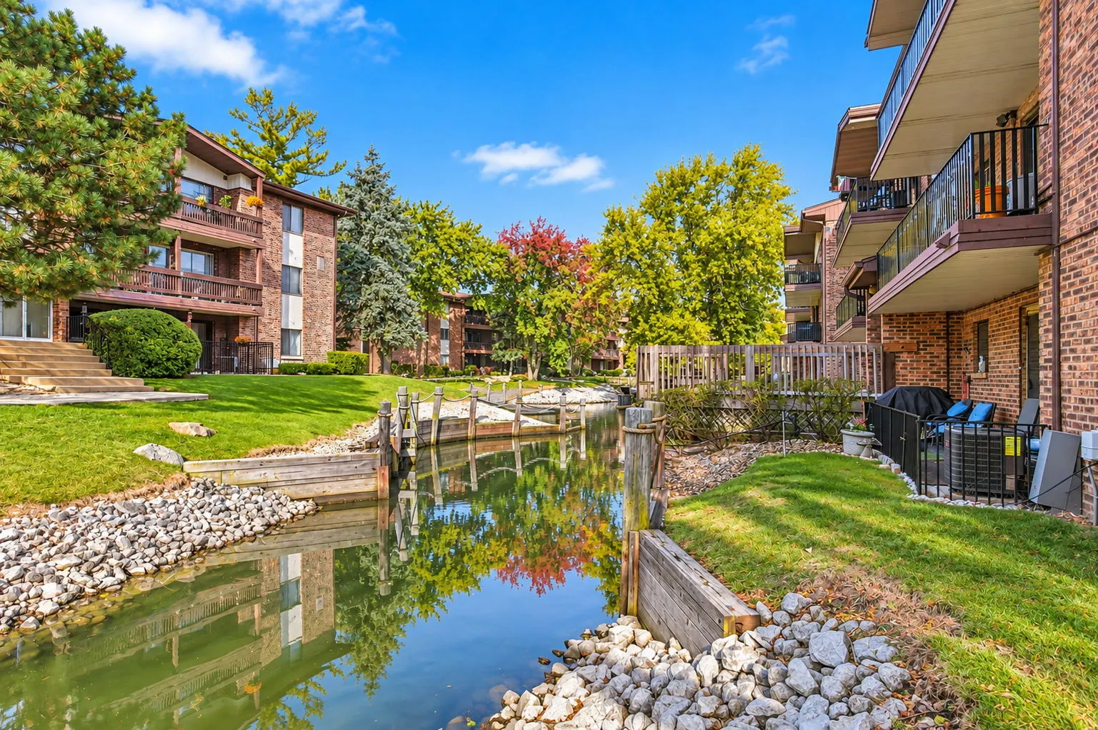 5225 James Lane IL #1405