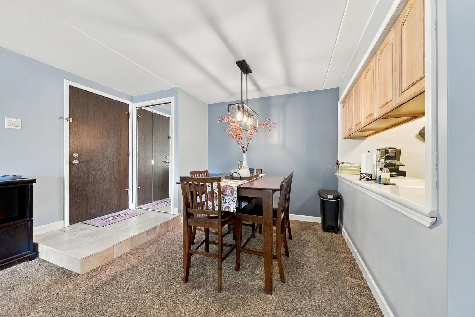 5225 James Lane IL #1405
