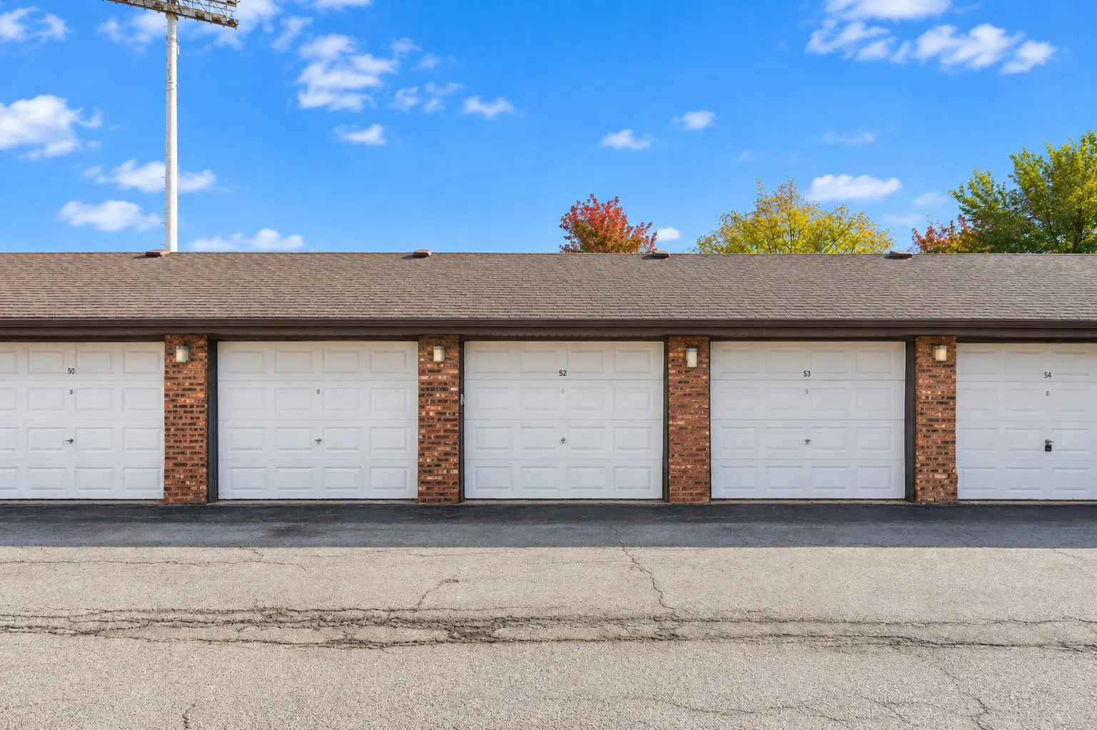 5225 James Lane IL #1405
