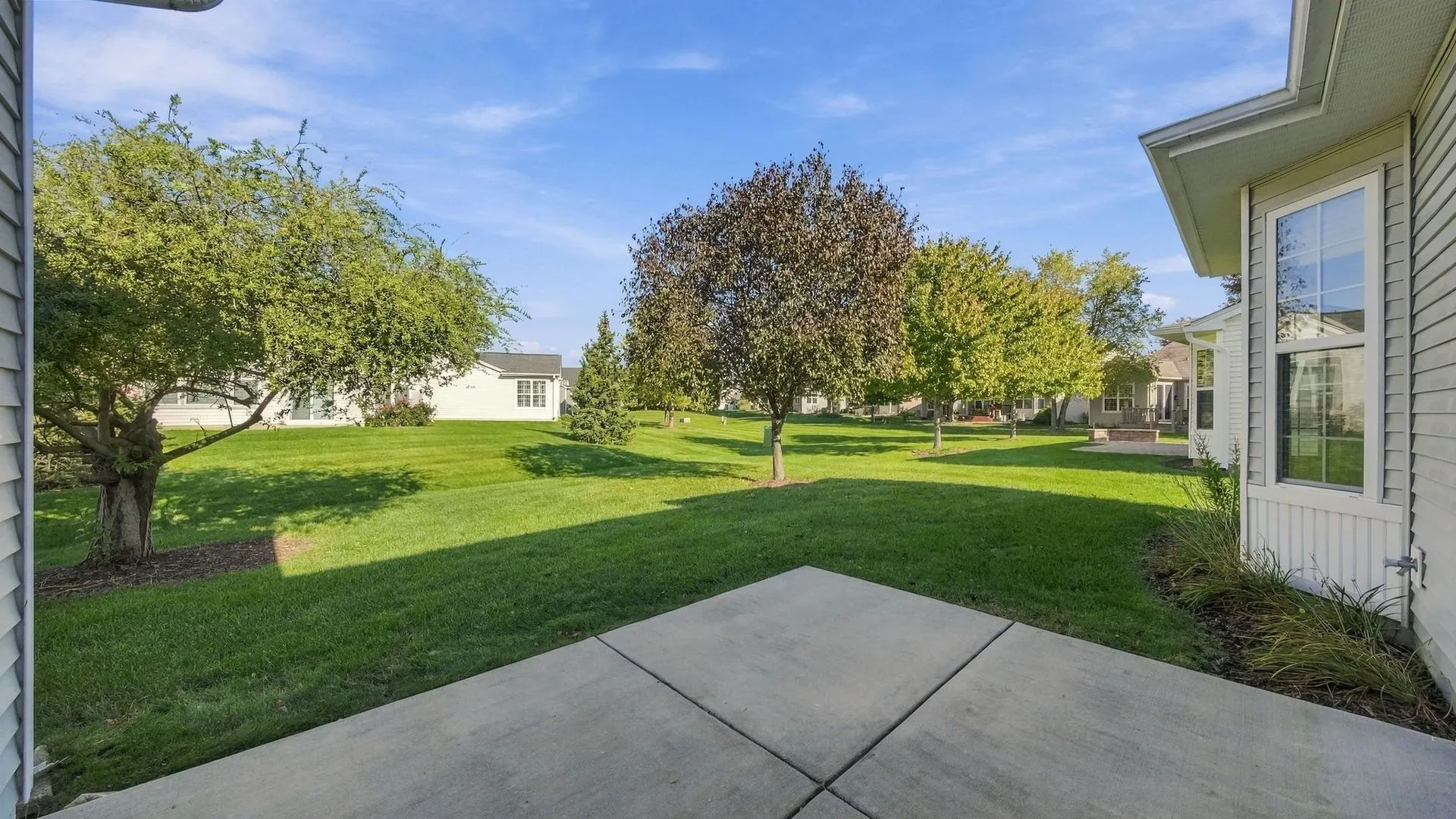 627 Americana Drive IL