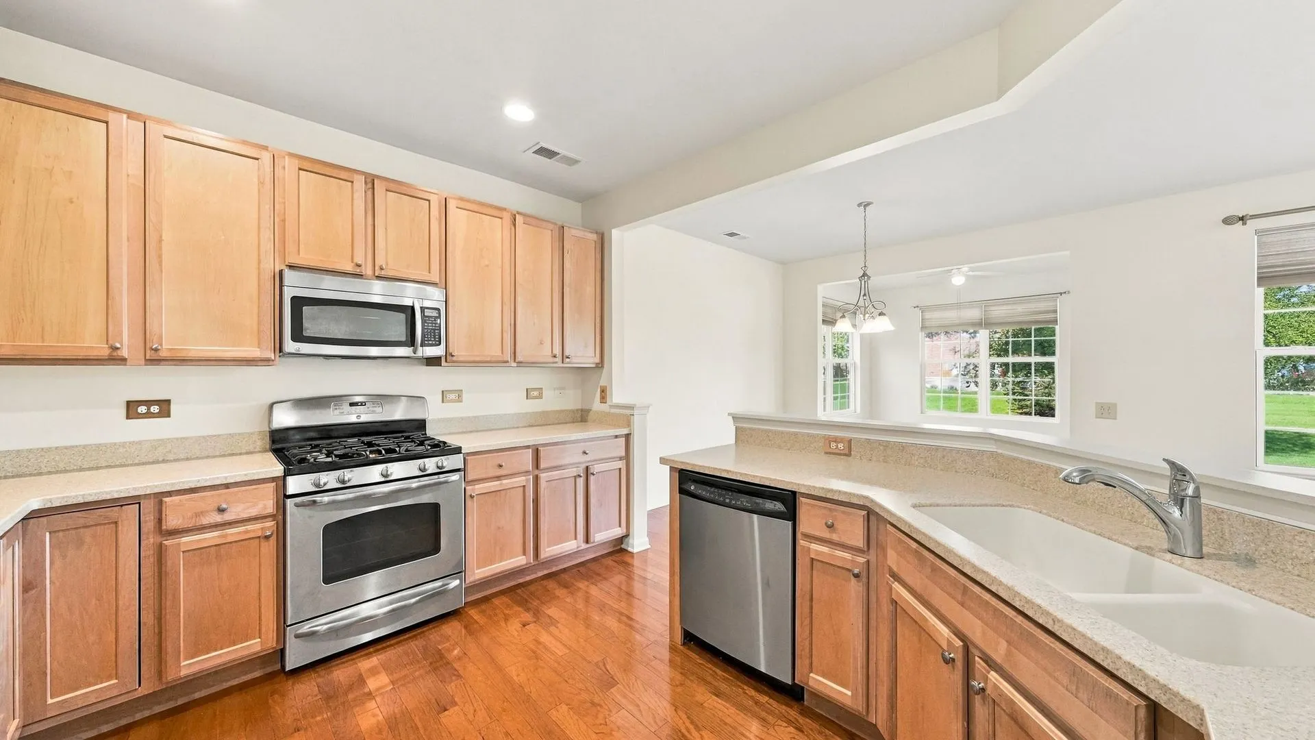 627 Americana Drive IL