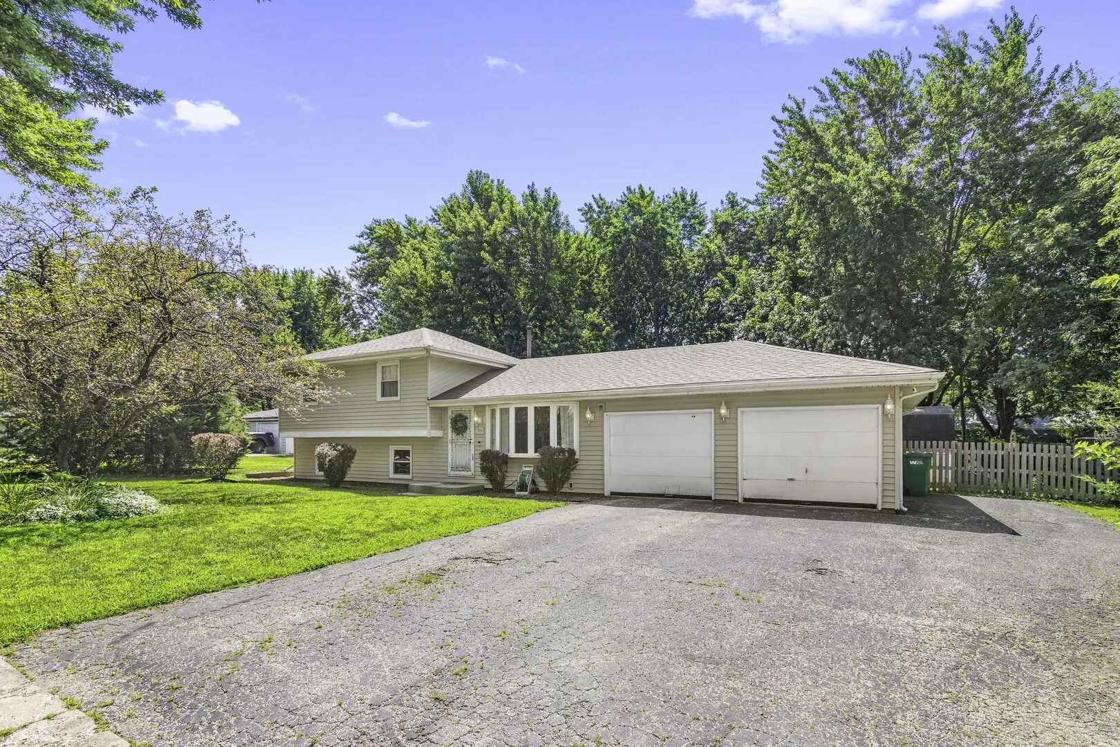 3906 W Theodore Street IL