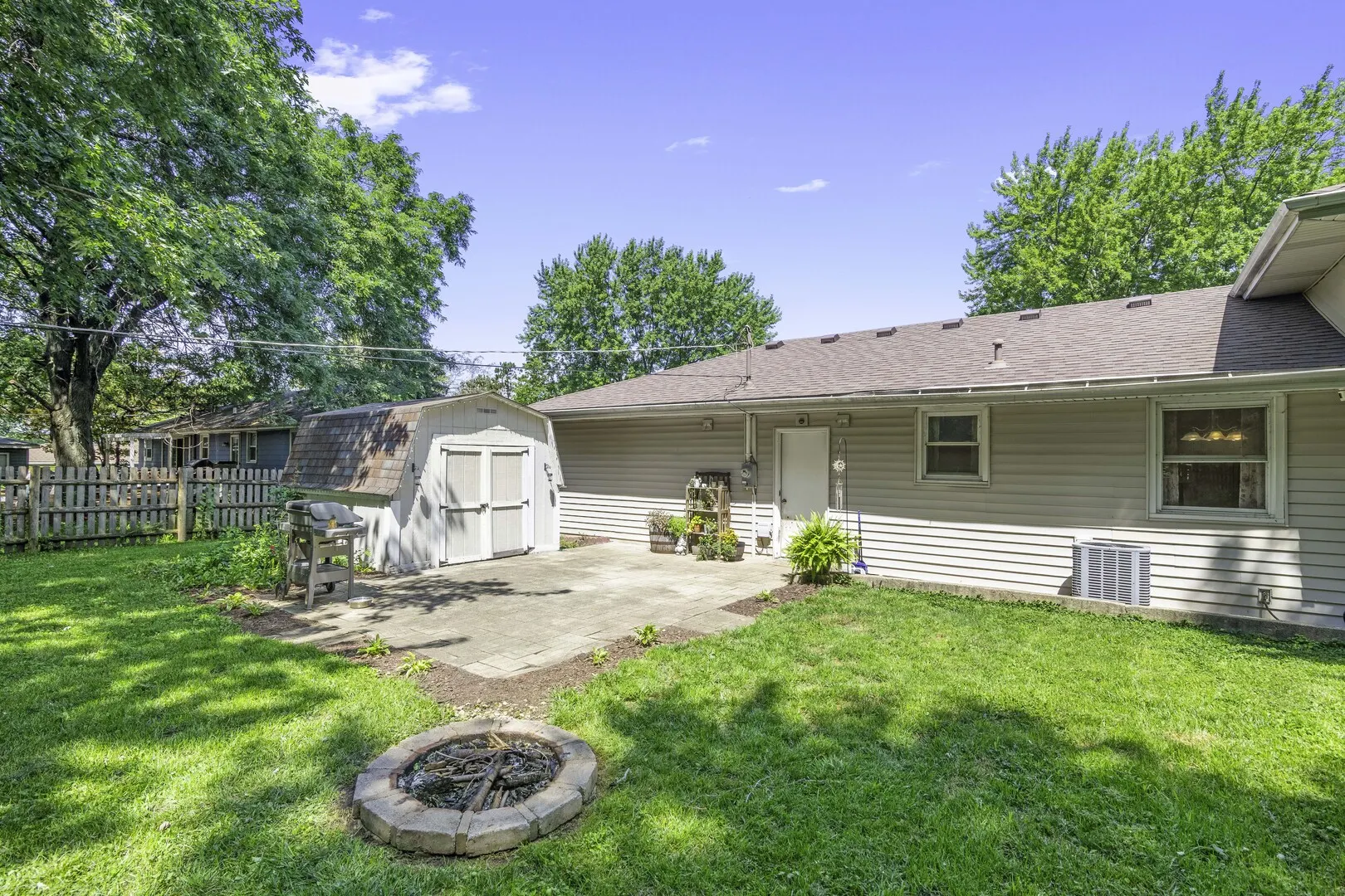 3906 W Theodore Street IL