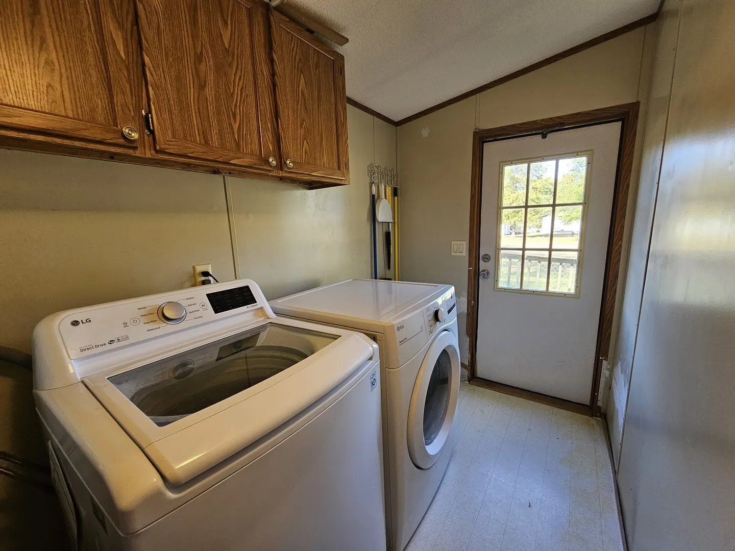 8757 N IL Hwy 148 IL
