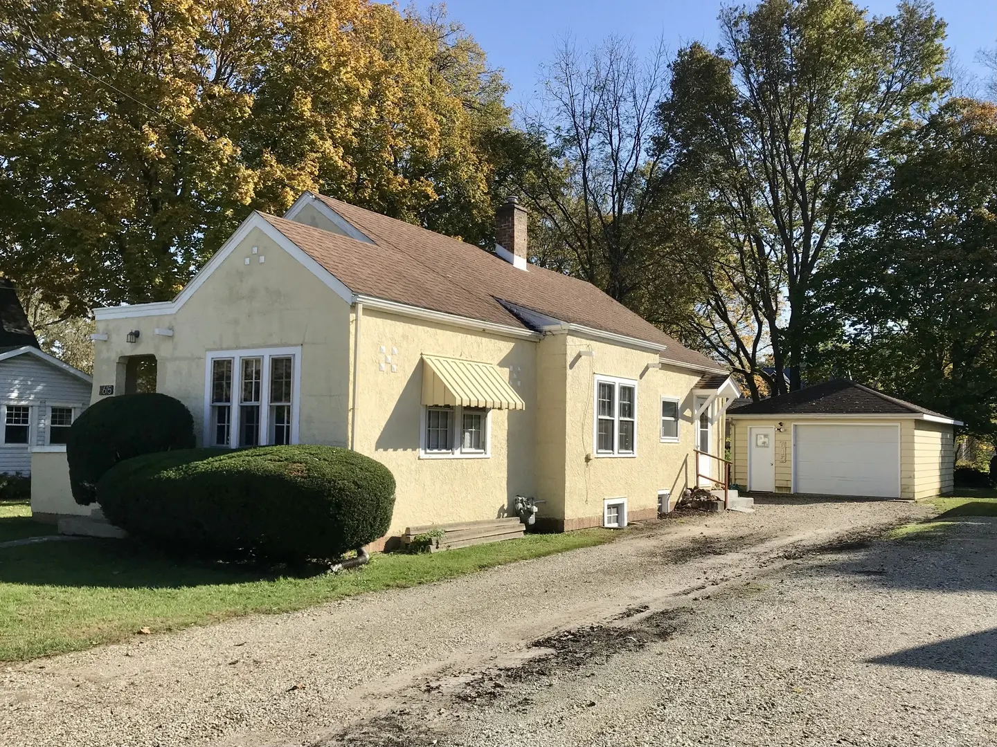 615 Brewster Street IL
