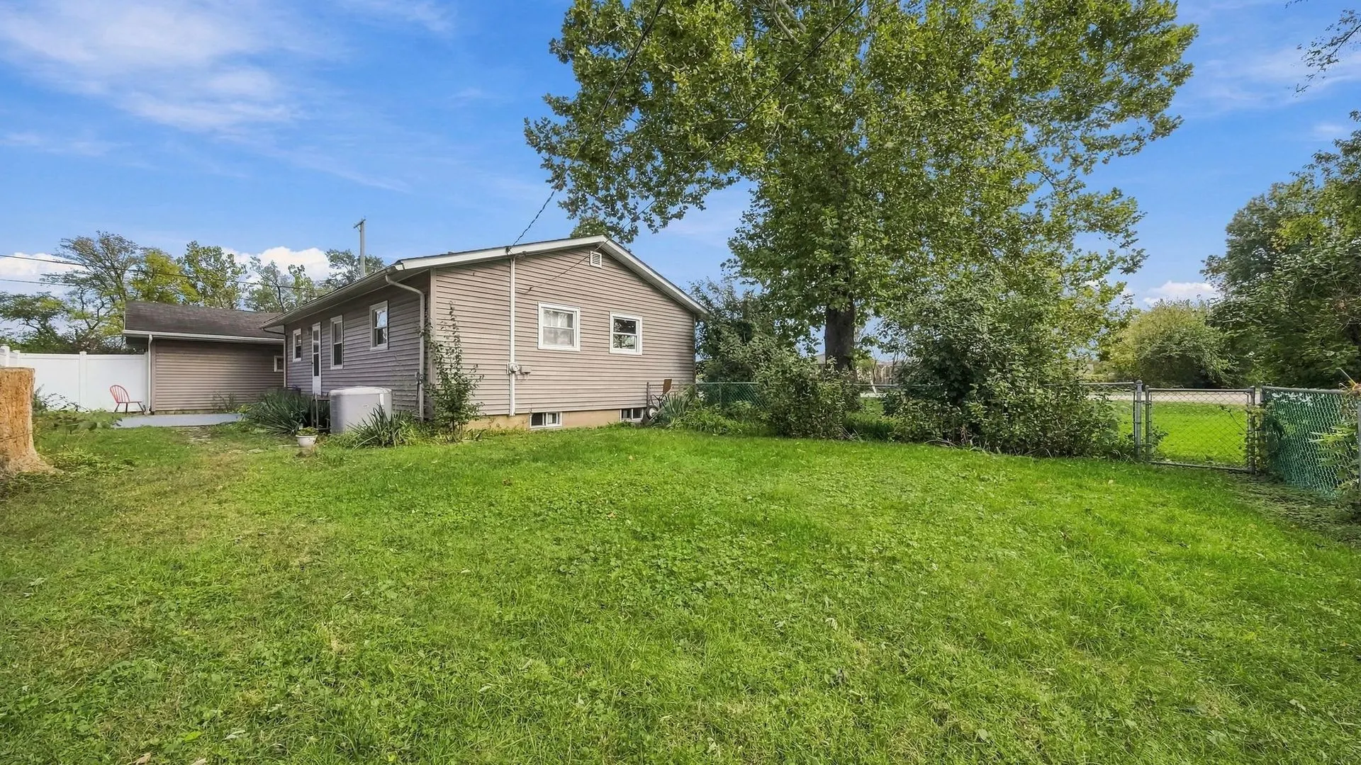 15730 S Collins Drive IL