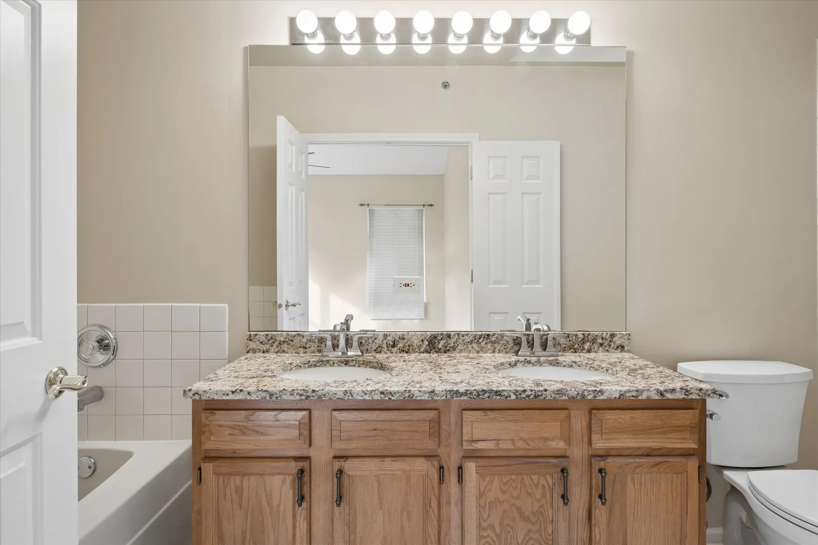 256 Prairie View Lane IL