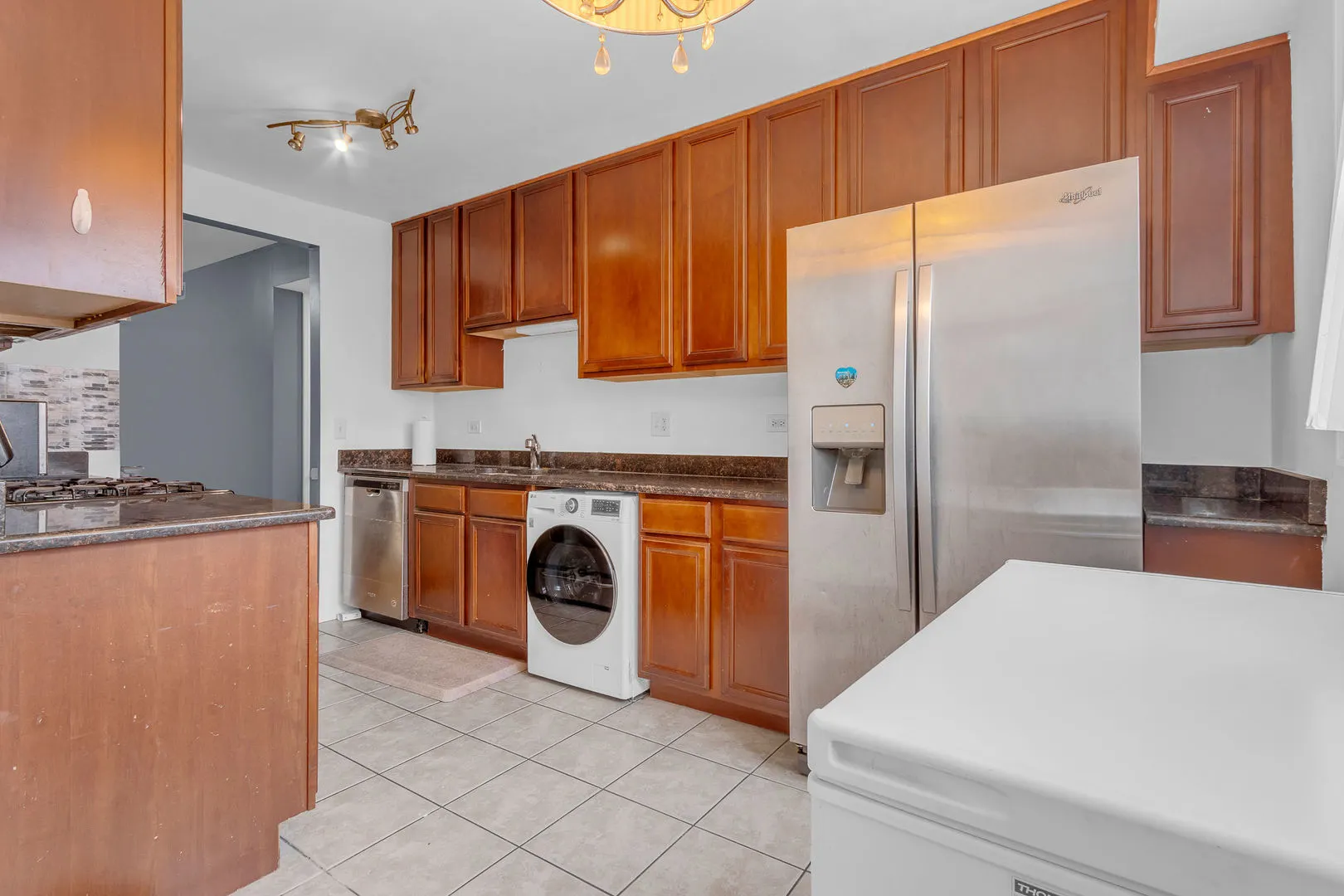 6414 N Mozart Street IL #3S