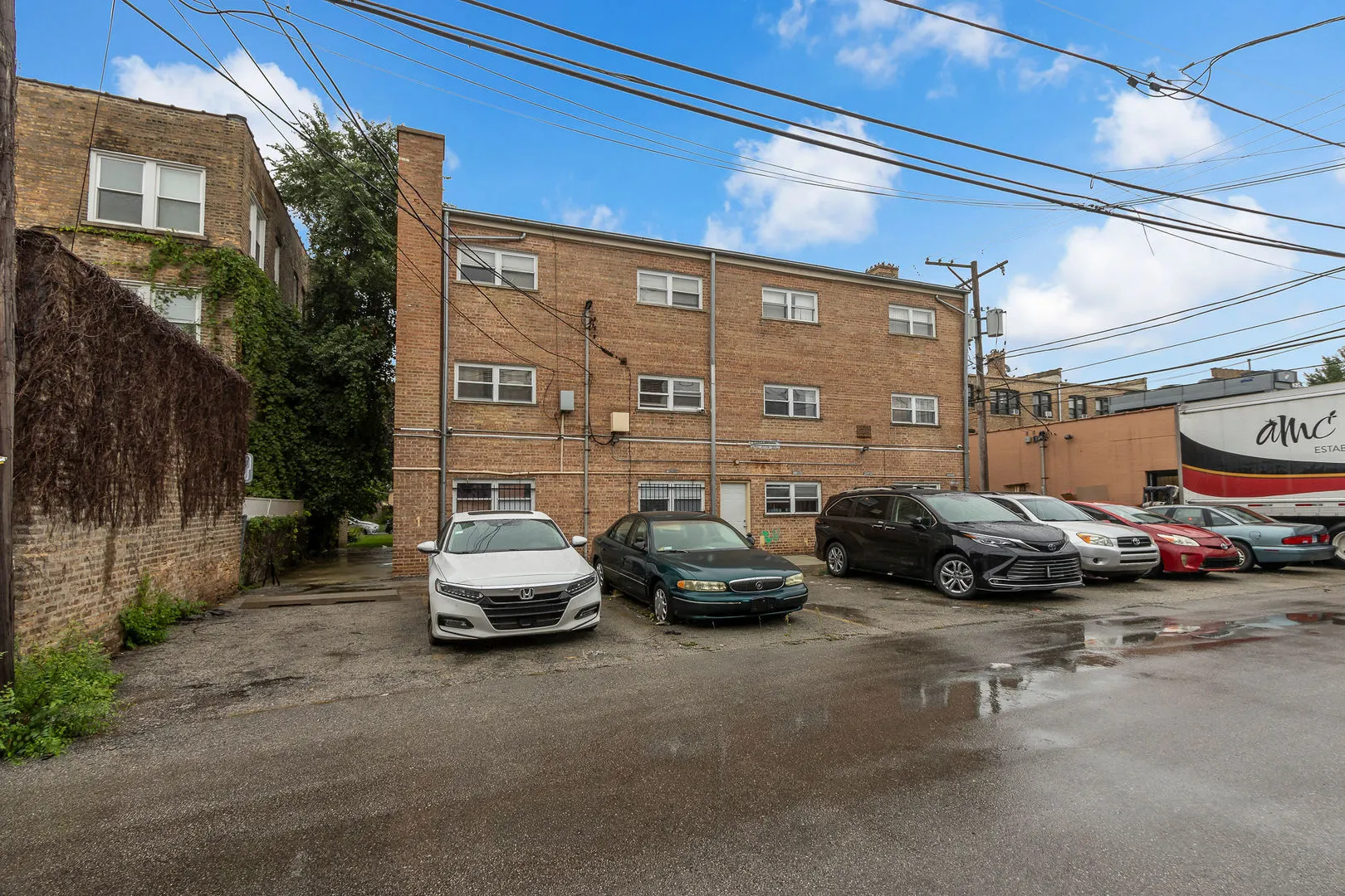 6414 N Mozart Street IL #3S