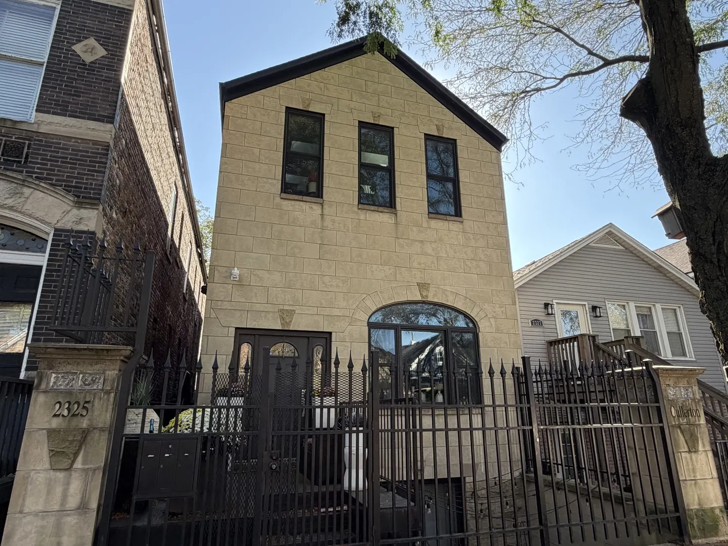 2325 W Cullerton Street IL