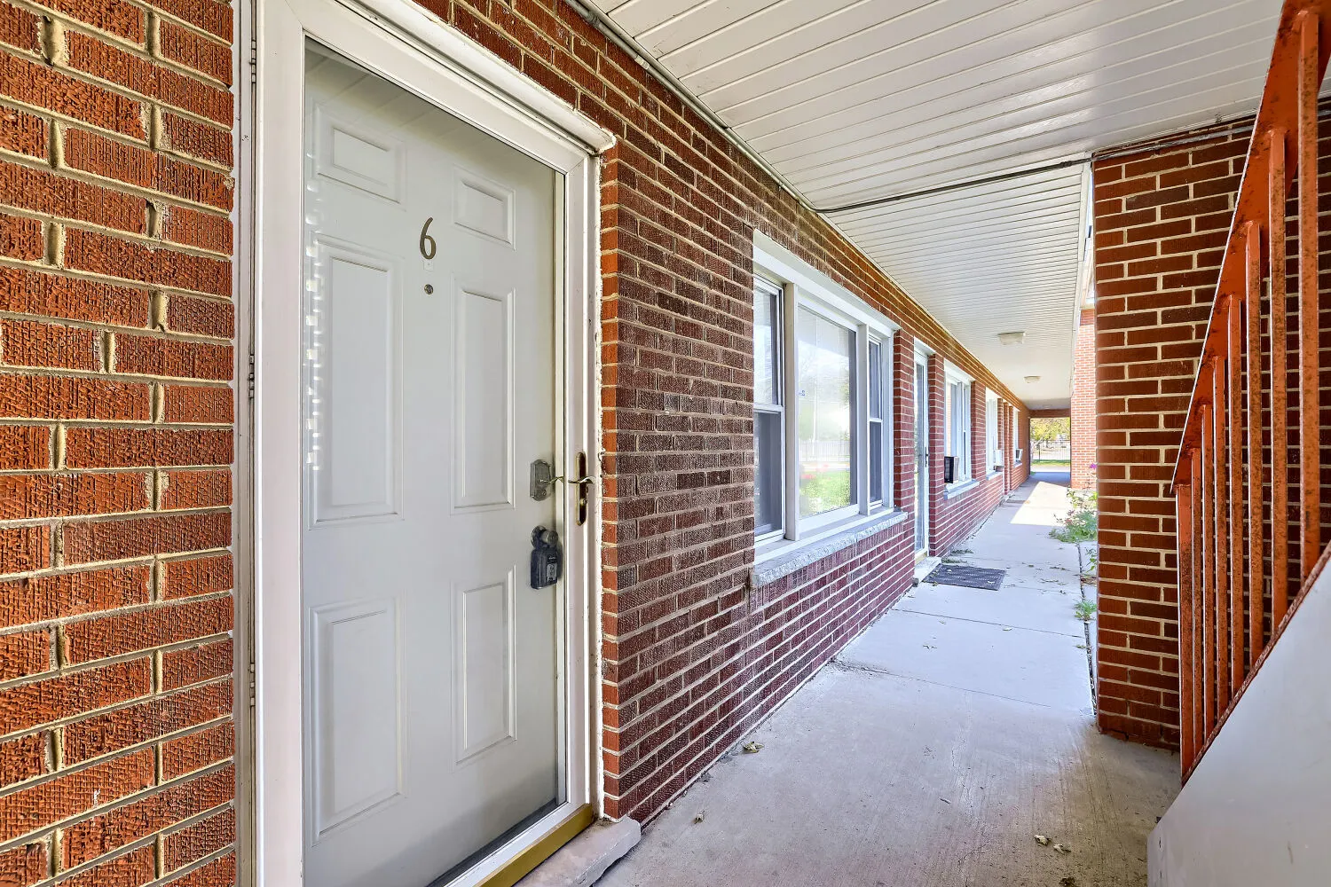 1101 E Algonquin Road IL #6