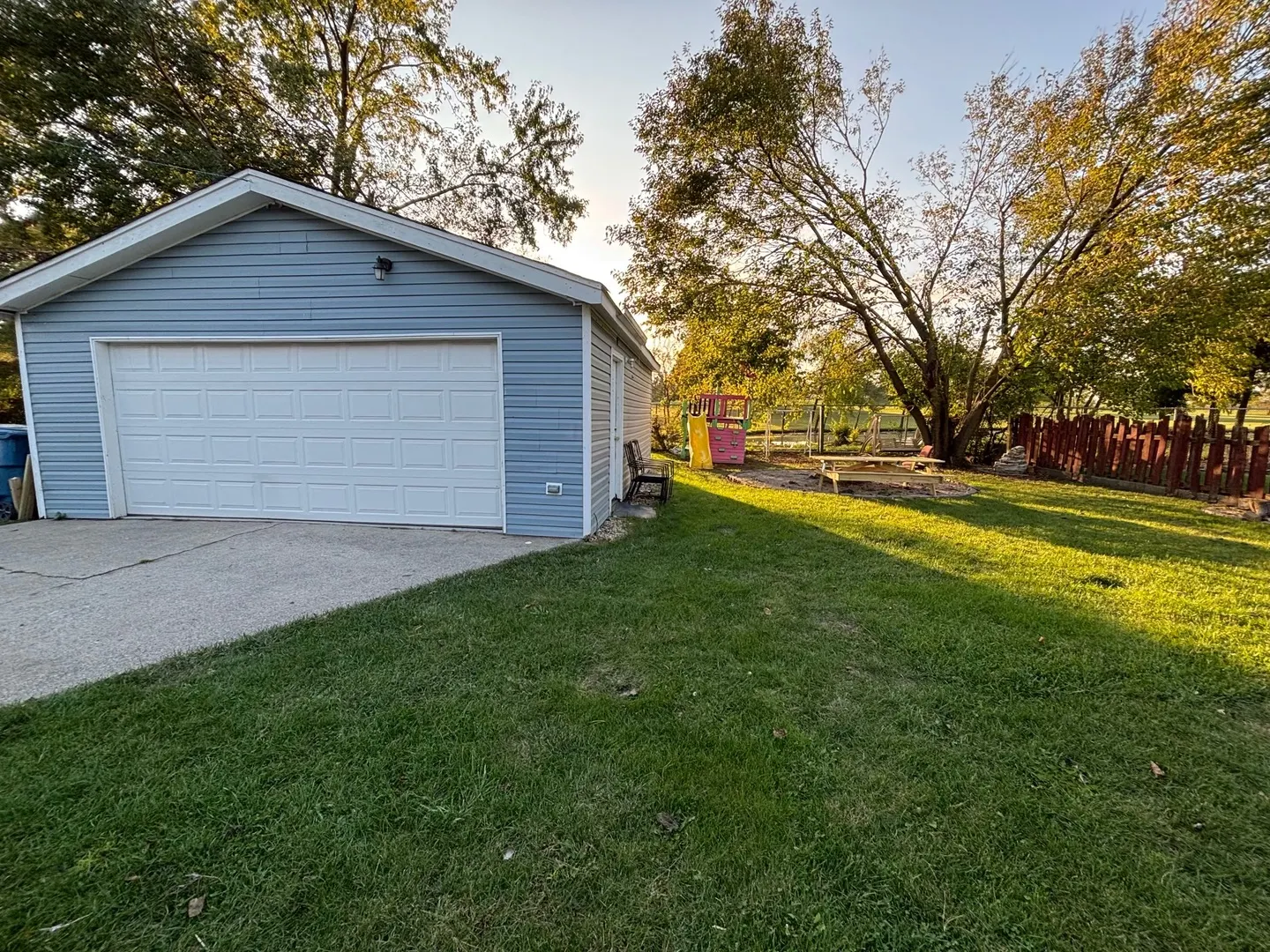 432 Wallace Street IL