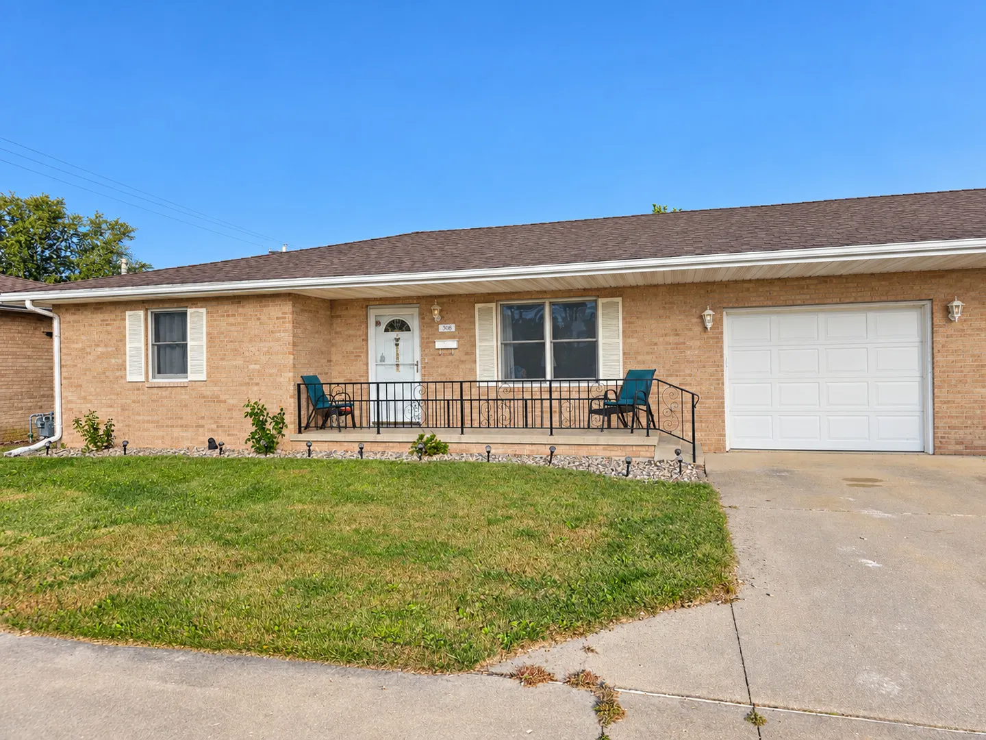 308 E Oak Street IL